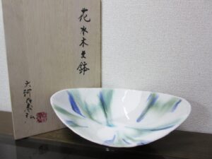 骨董品の皿